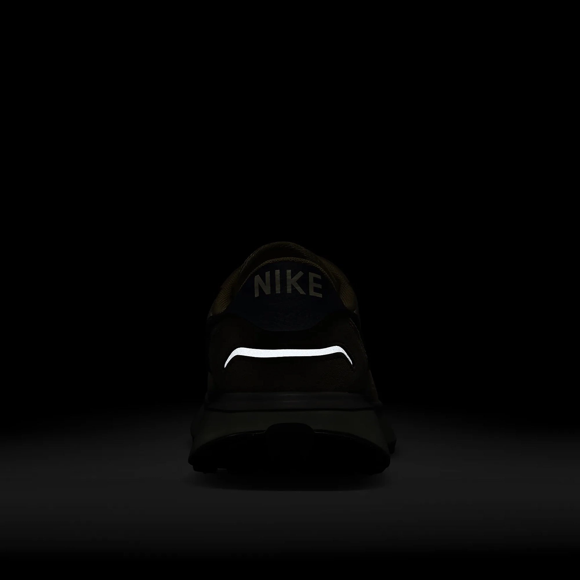 Nike | PHOENIX WAFFLE  { LT OREWOOD BRN/MIDNIGHT NAVY-TEAM GOLD