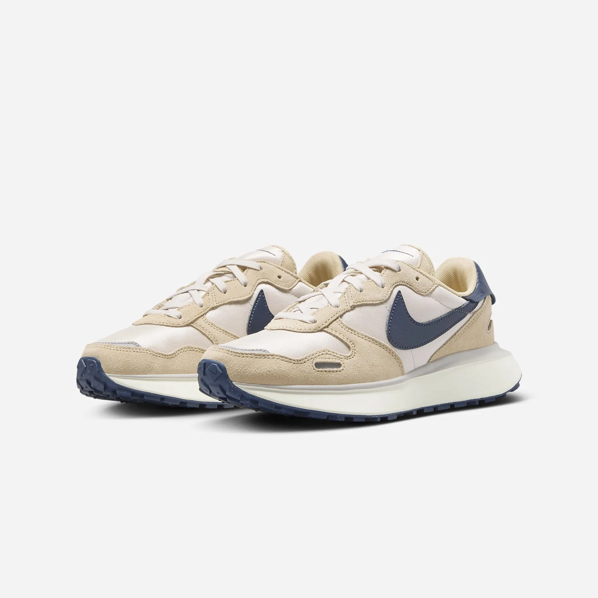 Nike | PHOENIX WAFFLE  { LT OREWOOD BRN/MIDNIGHT NAVY-TEAM GOLD