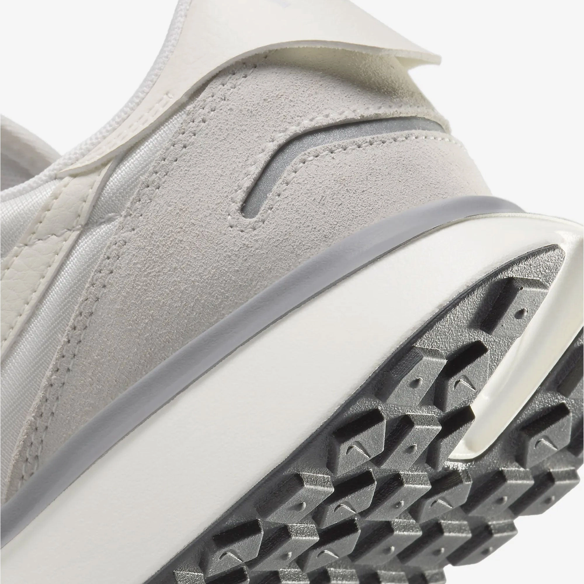 Nike | PHOENIX WAFFLE  { PLATINUM TINT/PALE IVORY-SUMMIT WHITE