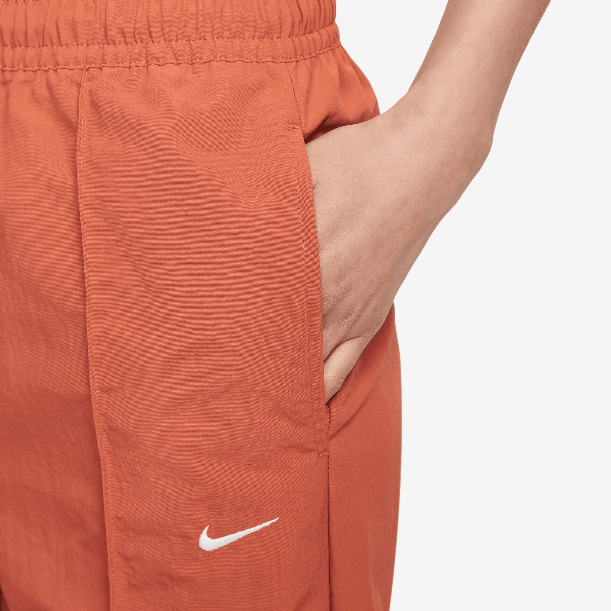 Nike | SPORTSWEAR EVERYTHING WOVENS  { BURNT SUNRISE/SAIL