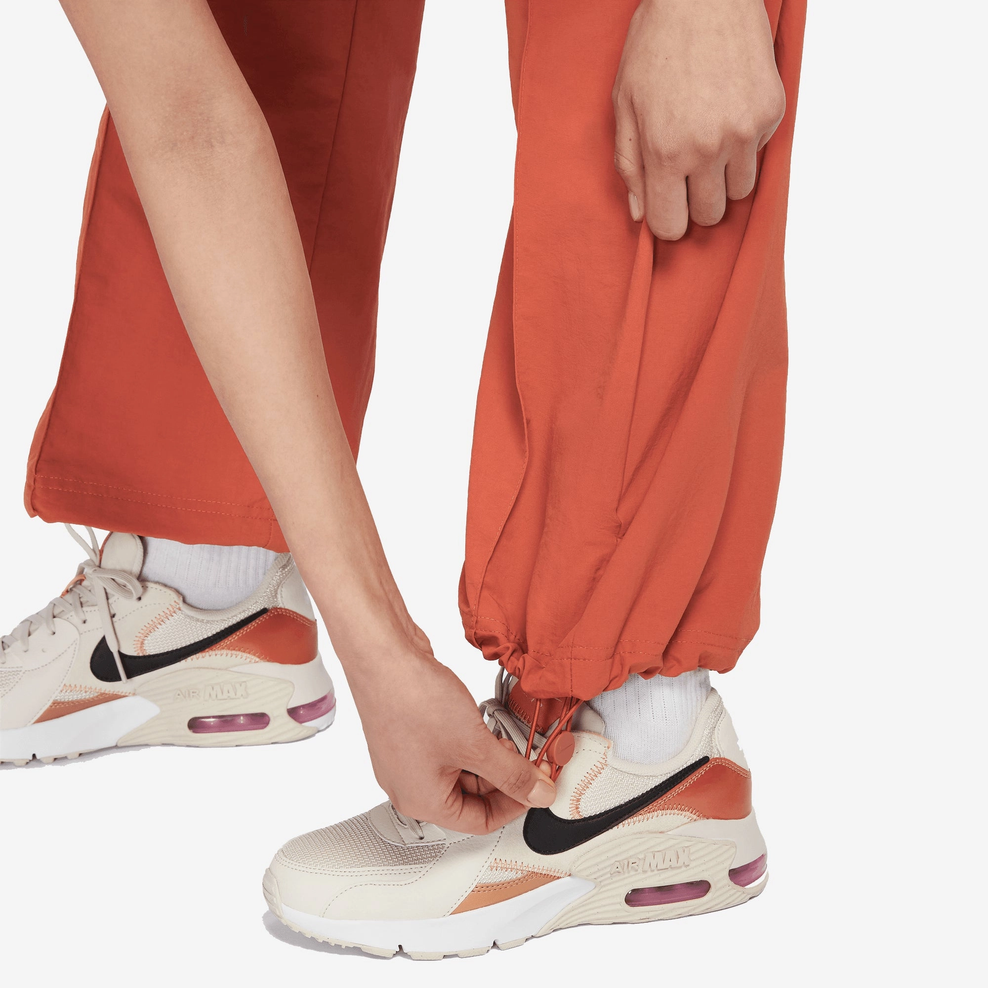 Nike | SPORTSWEAR EVERYTHING WOVENS  { BURNT SUNRISE/SAIL