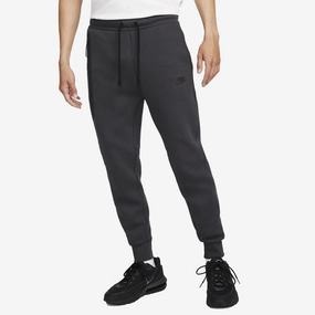 Nike | SPORTSWEAR TECH FLEECE SLIM FIR JOGGERS  { BLACK/BLACK