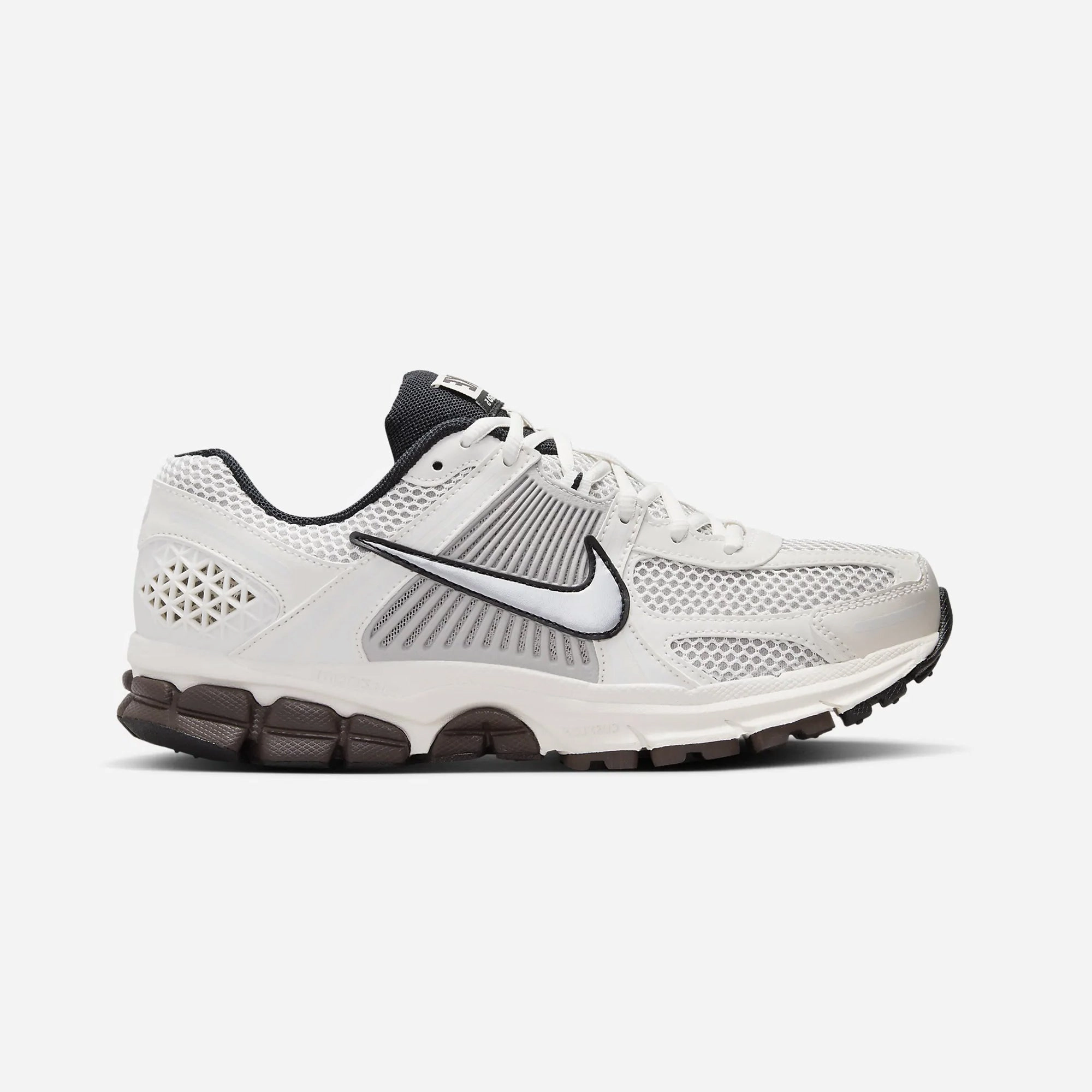 Nike | ZOOM VOMERO 5  { PHANTOM/MTLC PLATINUM-LT IRON ORE