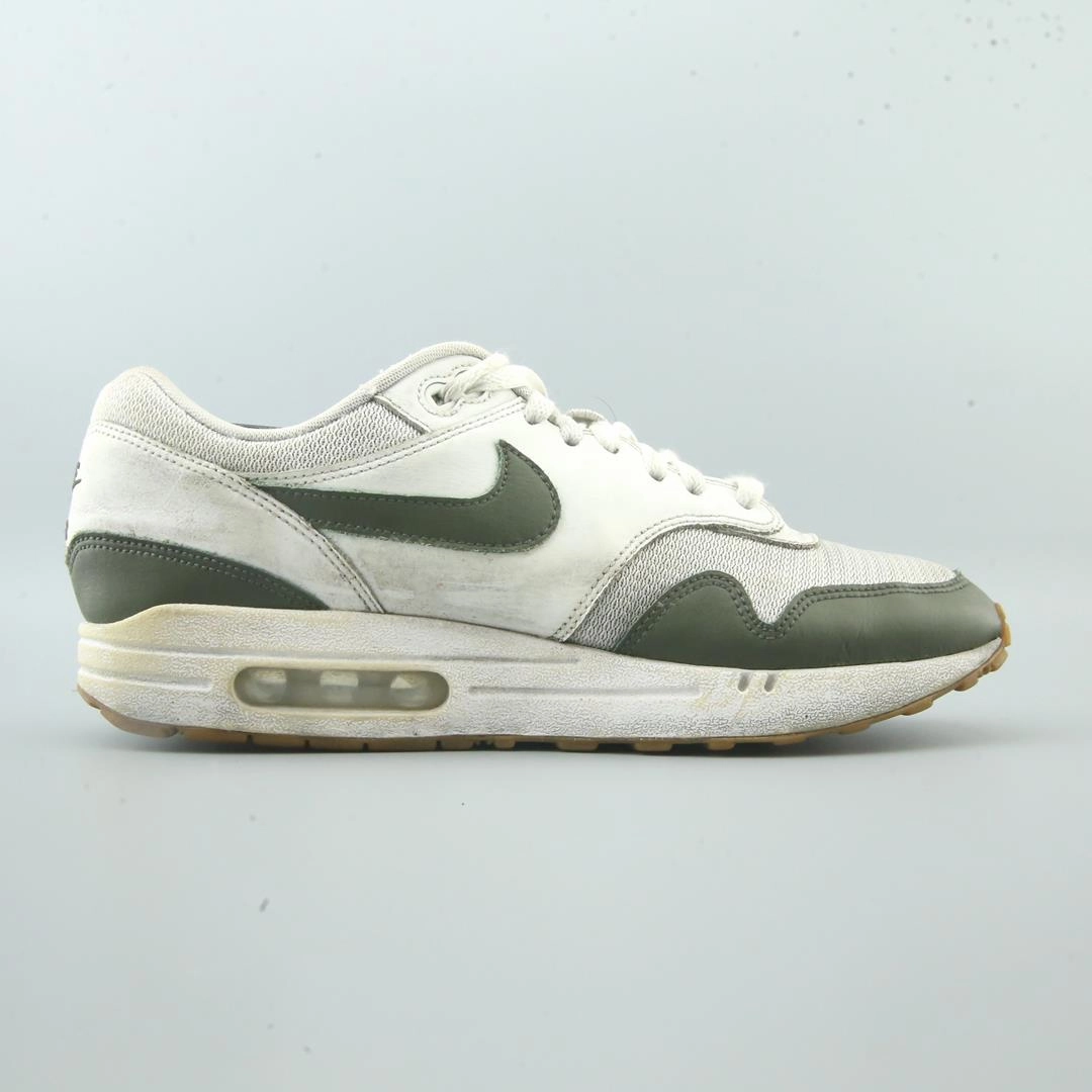 NIKE  AIR MAX 1