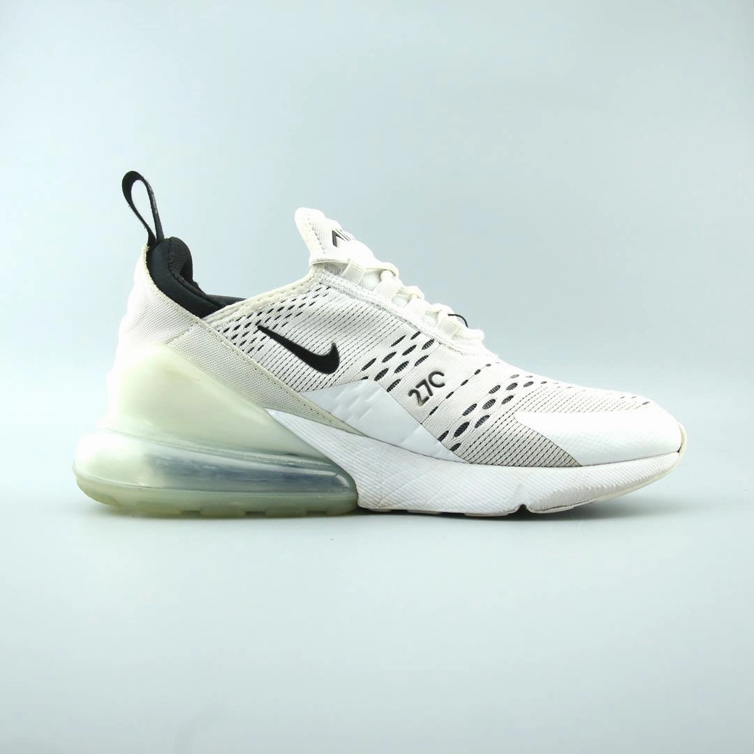 NIKE AIR MAX 270