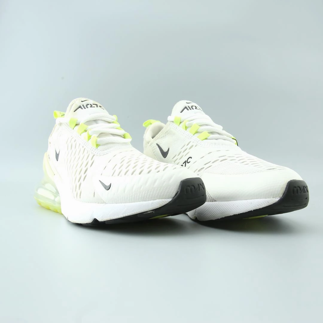 NIKE AIR MAX 270