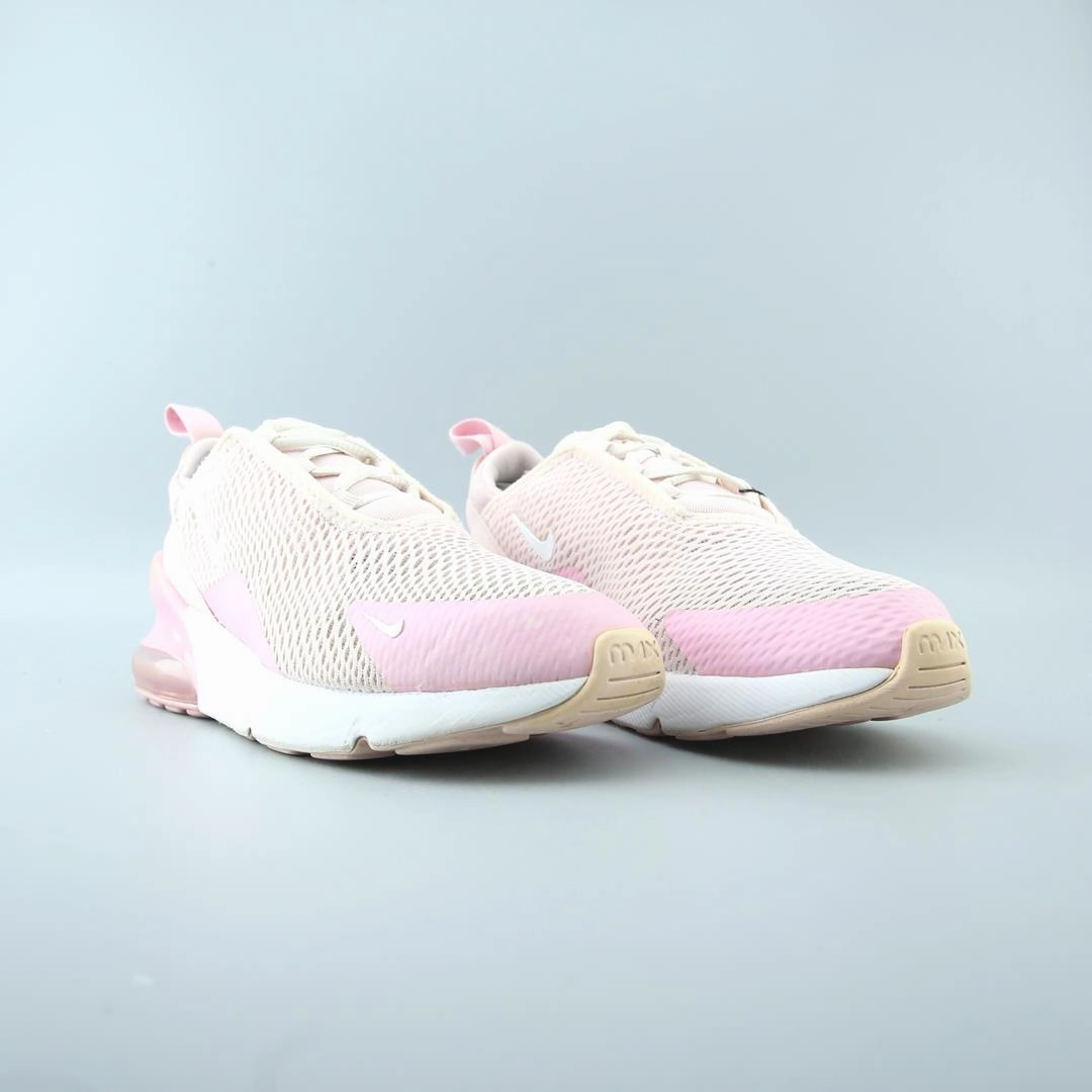 NIKE AIR MAX 270