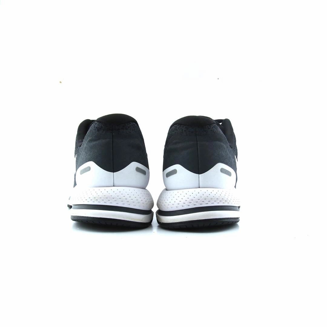 NIKE AIR ZOOM VOMERO 13