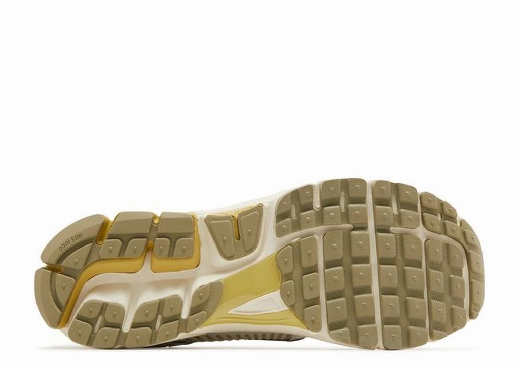 NIKE AIR ZOOM VOMERO 5 'LIGHT BONE OLIVE' - FV0397-001