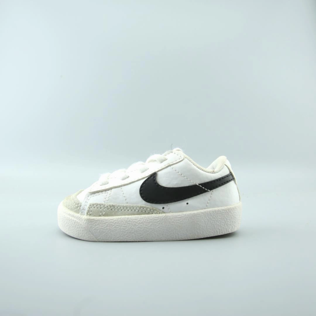 NIKE BLACK LOW