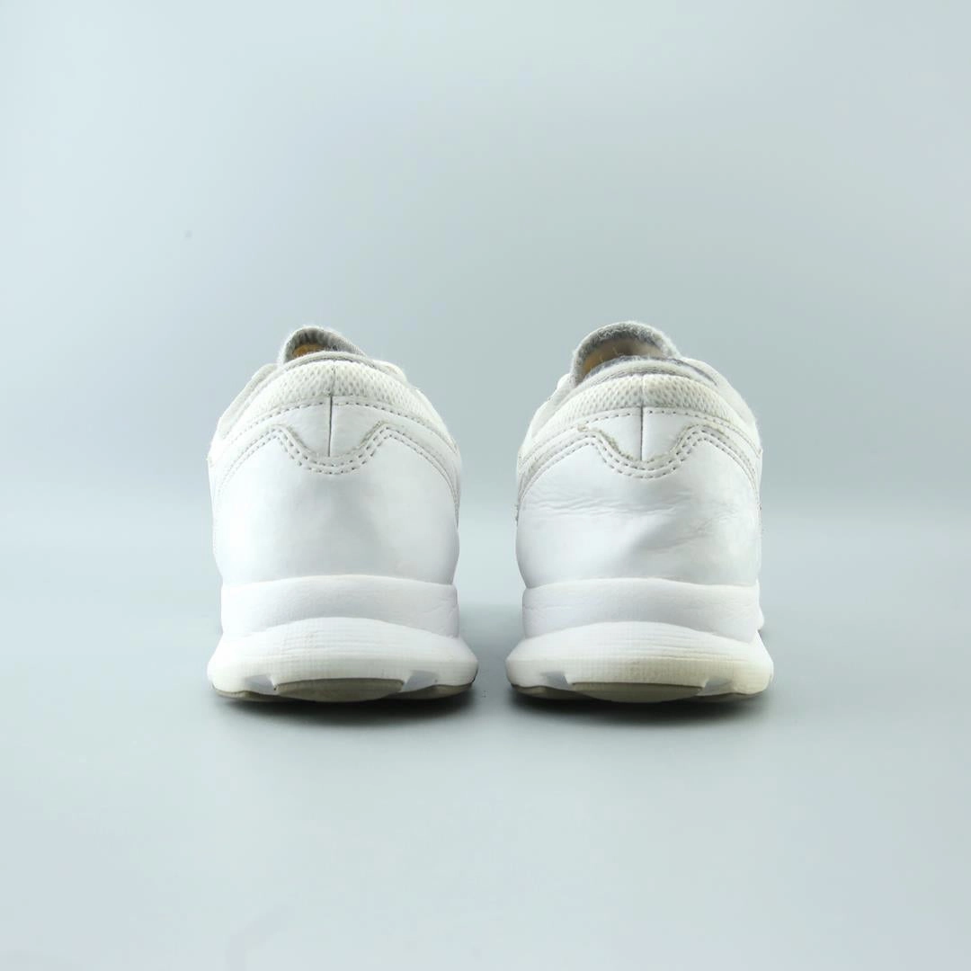 NIKE CORE MOTION 2
