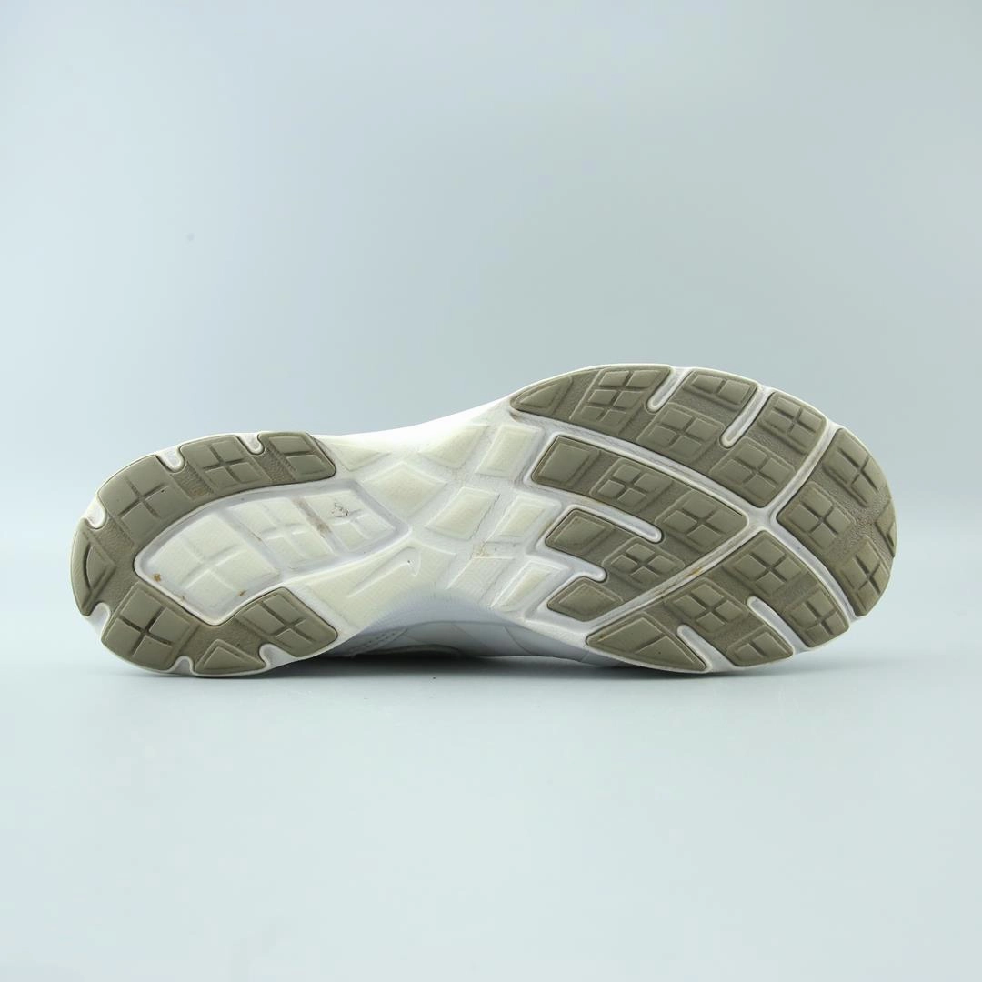 NIKE CORE MOTION 2