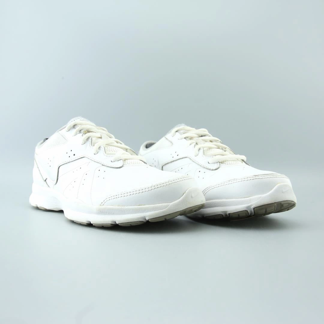 NIKE CORE MOTION 2
