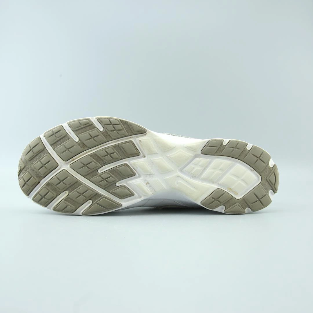 NIKE CORE MOTION 2