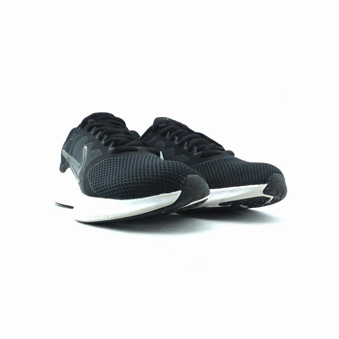 NIKE DOWNSHIFTER