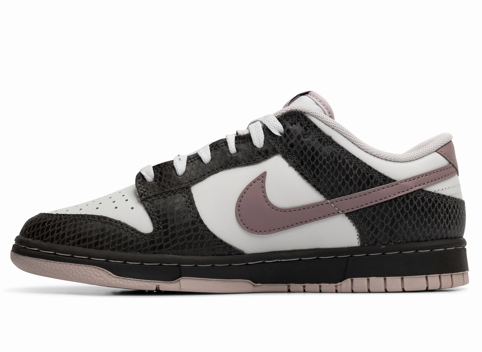 Nike Dunk Low SE