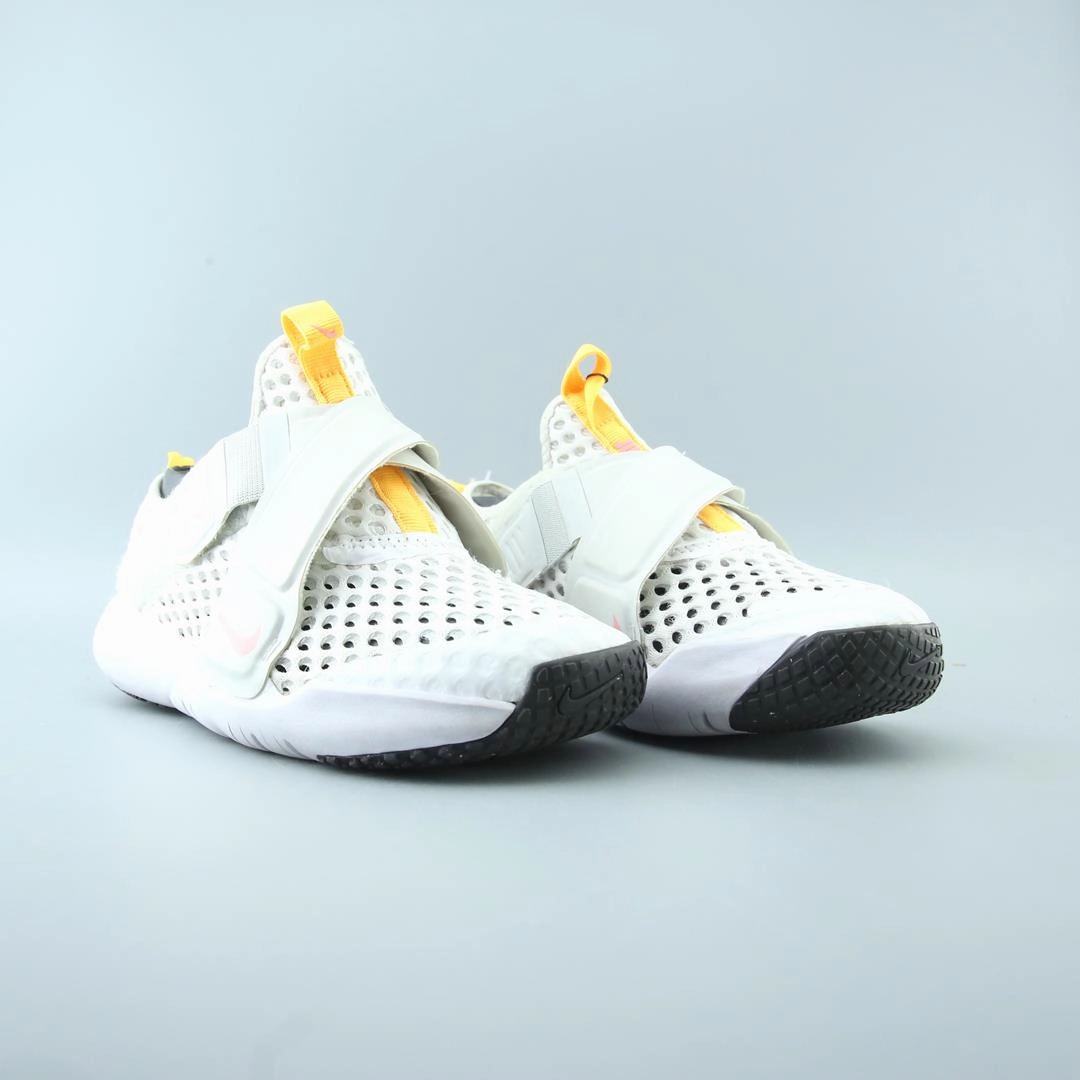 NIKE FLEX ADVANCE
