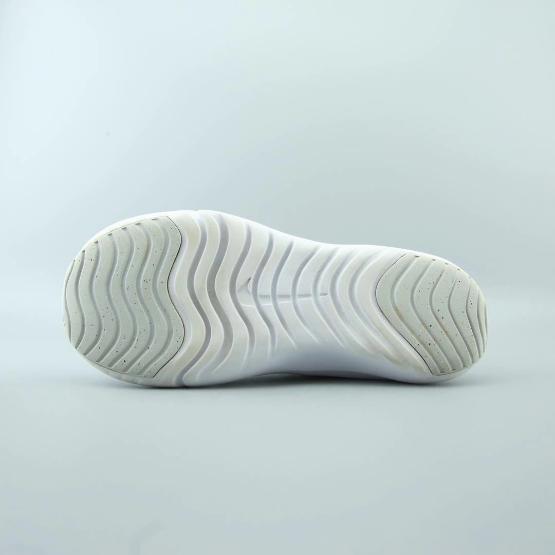 NIKE FLEX PLUS