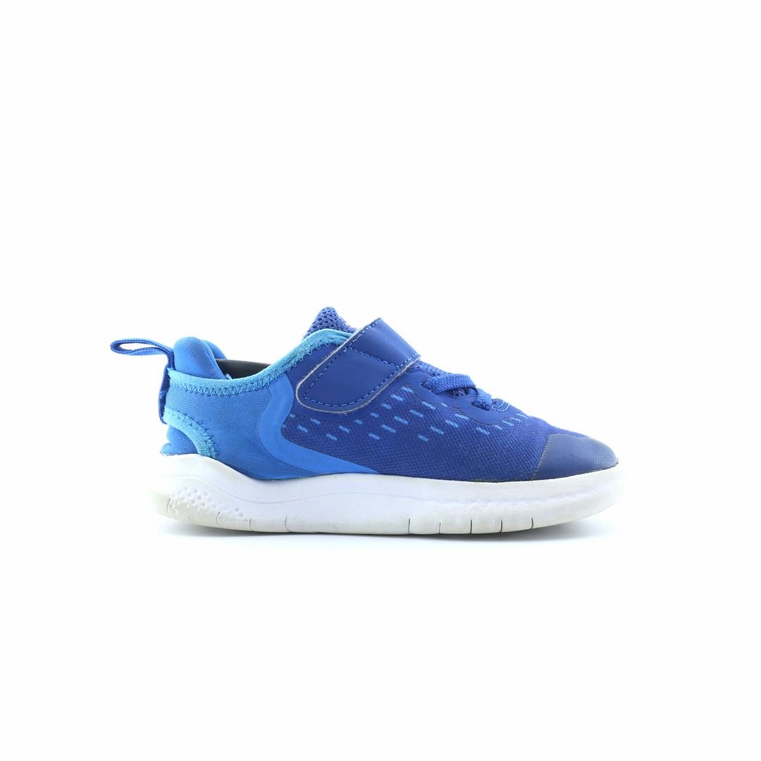 NIKE FREE RN