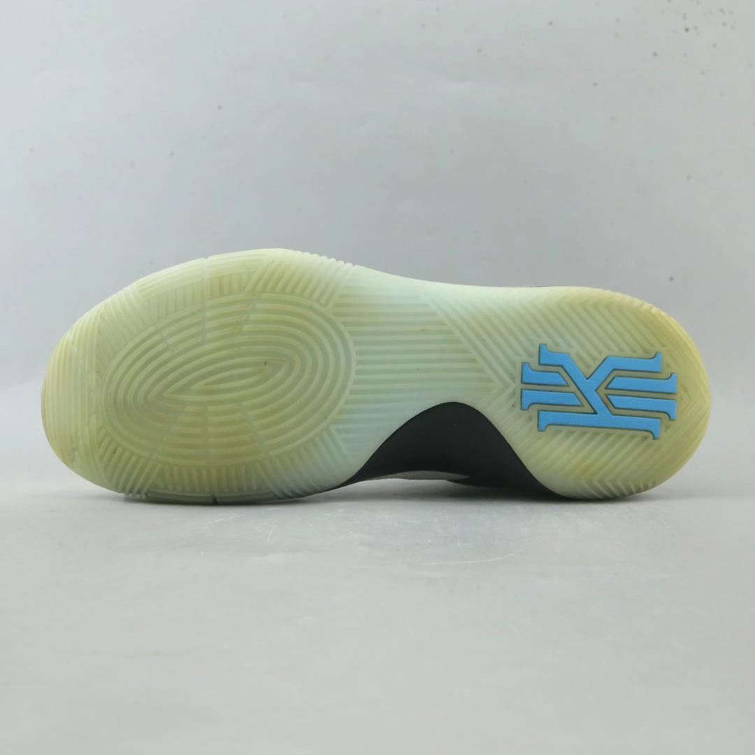 NIKE KYRIE 2