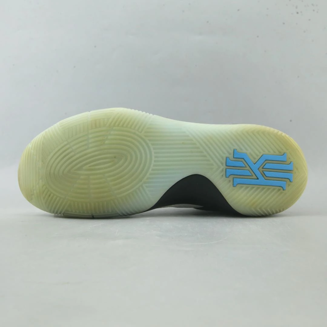 NIKE KYRIE 2