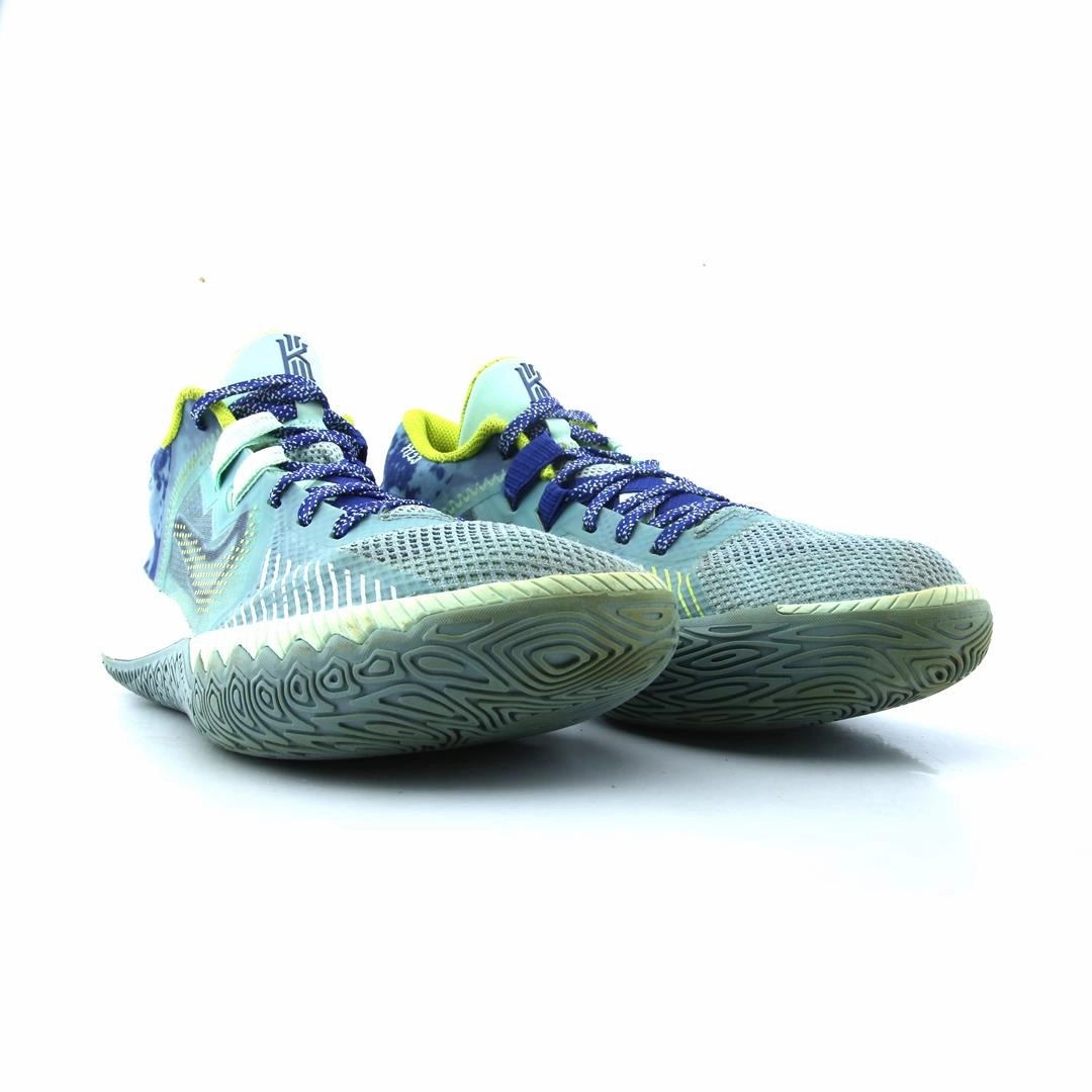 NIKE KYRIE FLYTRAP V