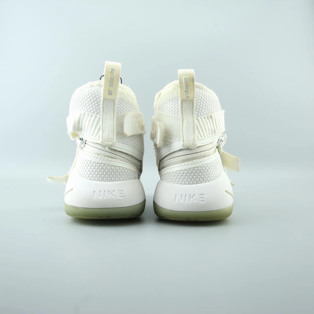 NIKE LEBRON ZOOM SOLDIER 11