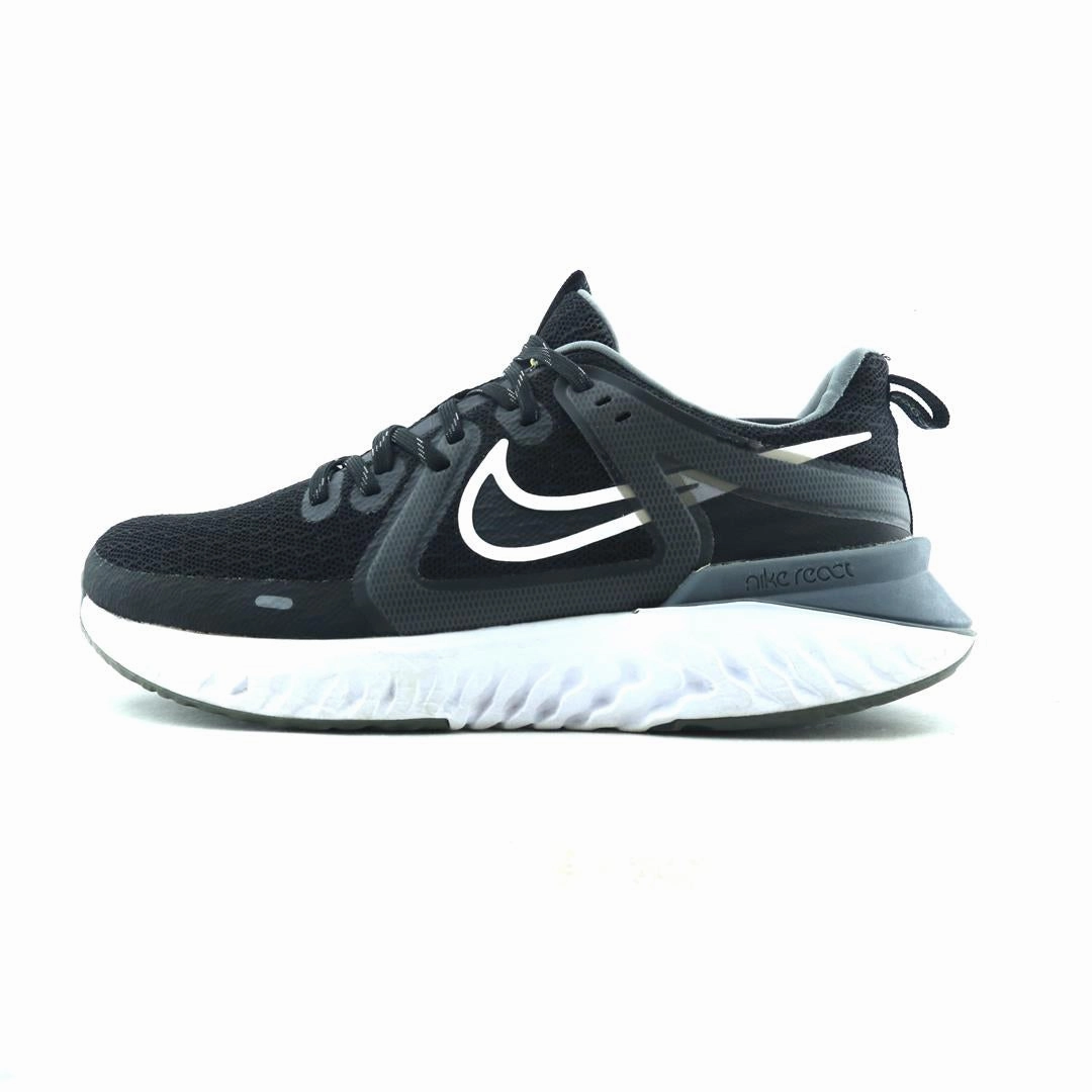 NIKE  LEGEND REACT 2