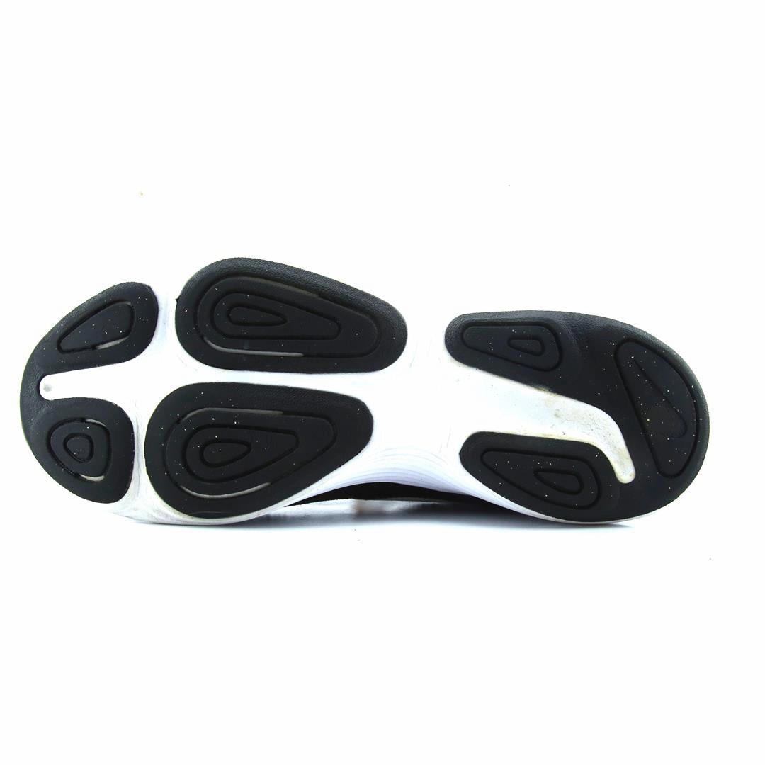 NIKE REVOLUTION 4