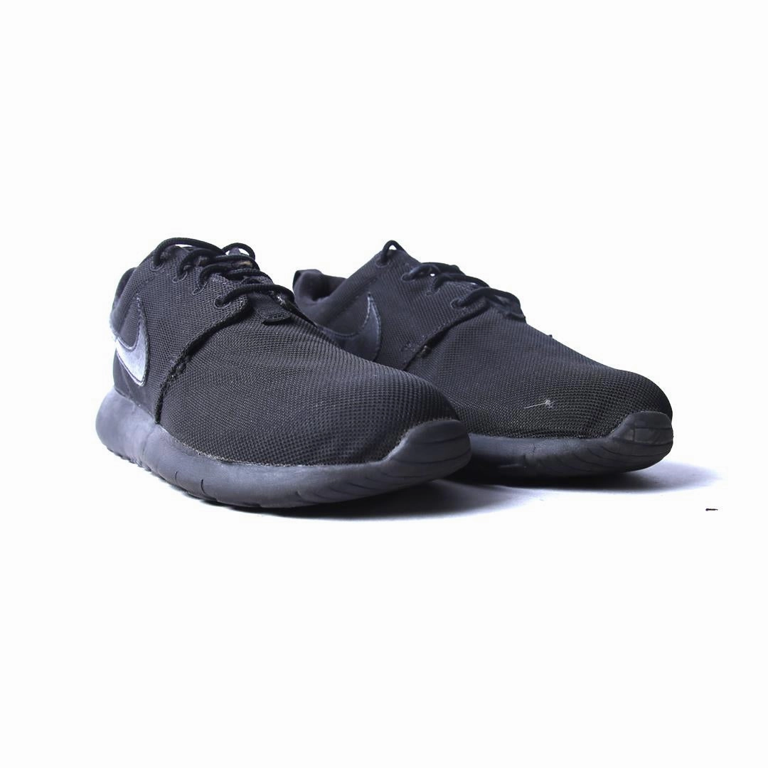 NIKE ROSHE ONE