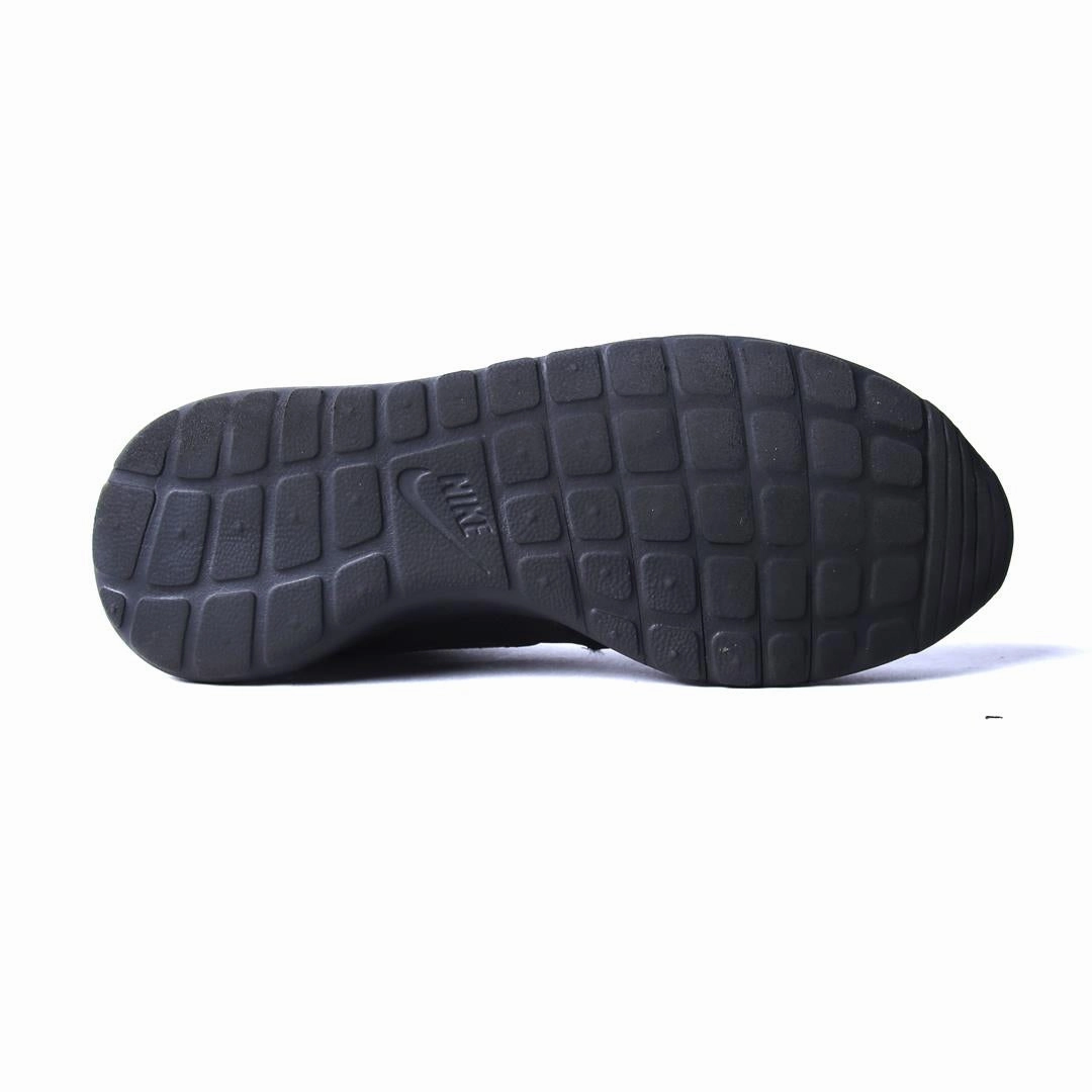 NIKE ROSHE ONE
