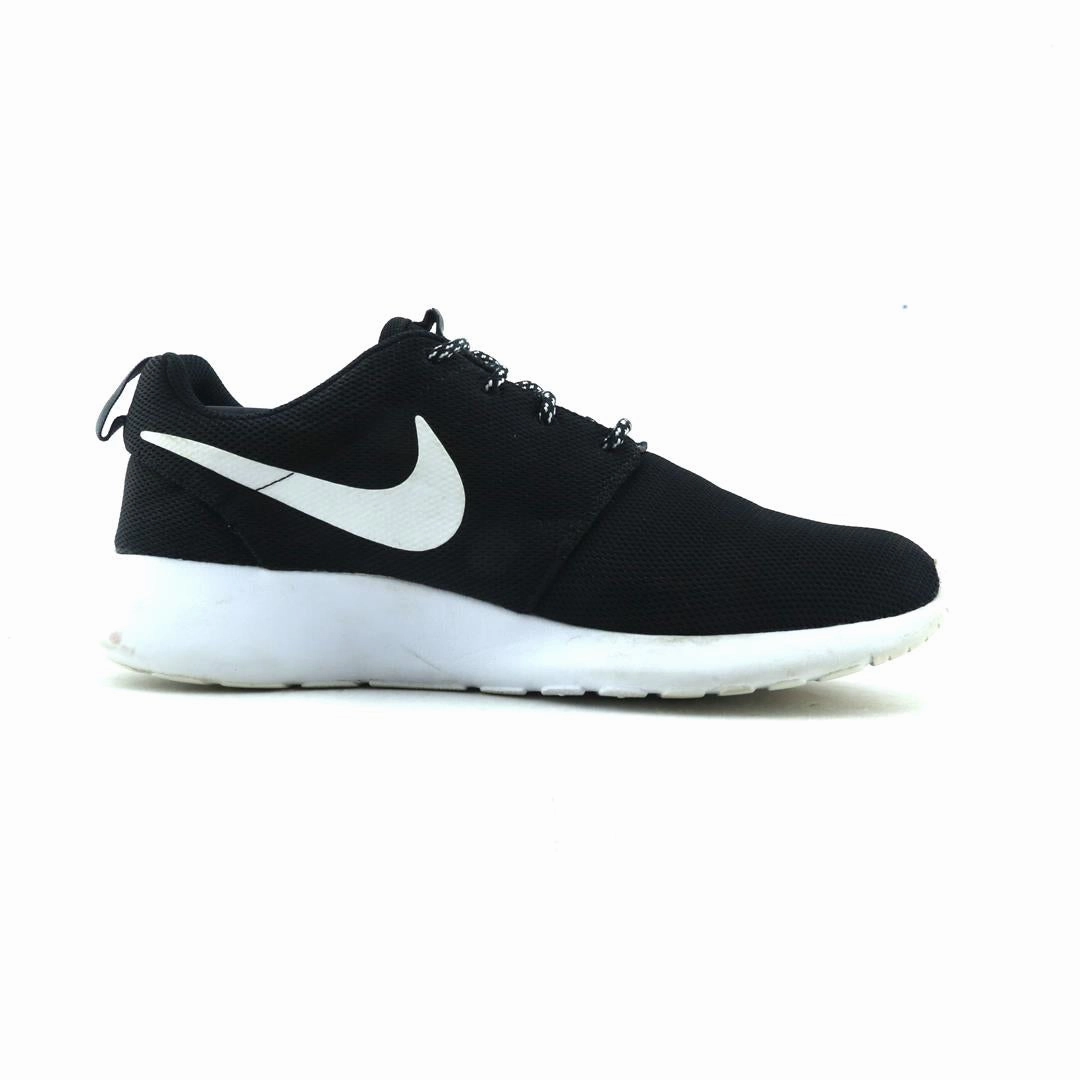 NIKE  ROSHE ONE