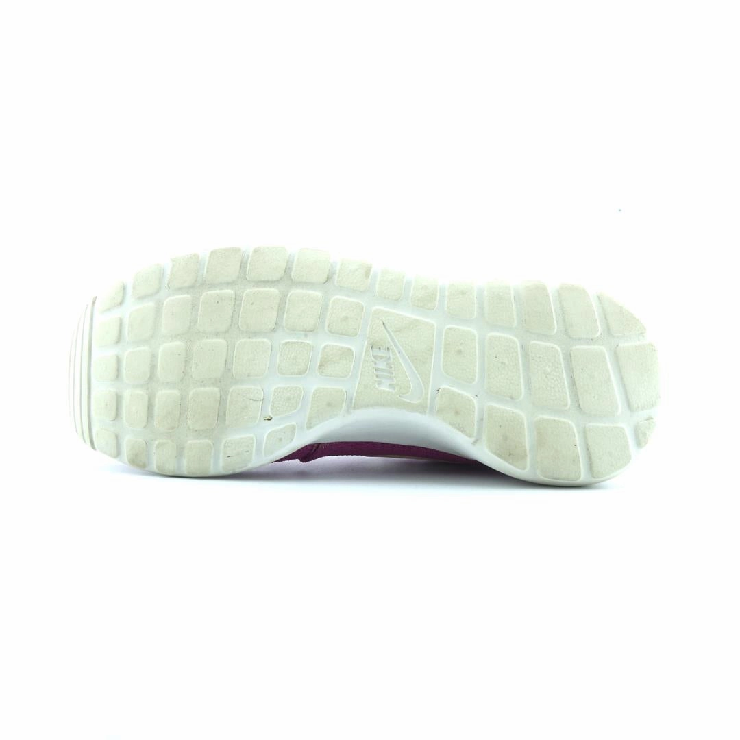 NIKE ROSHE ONE