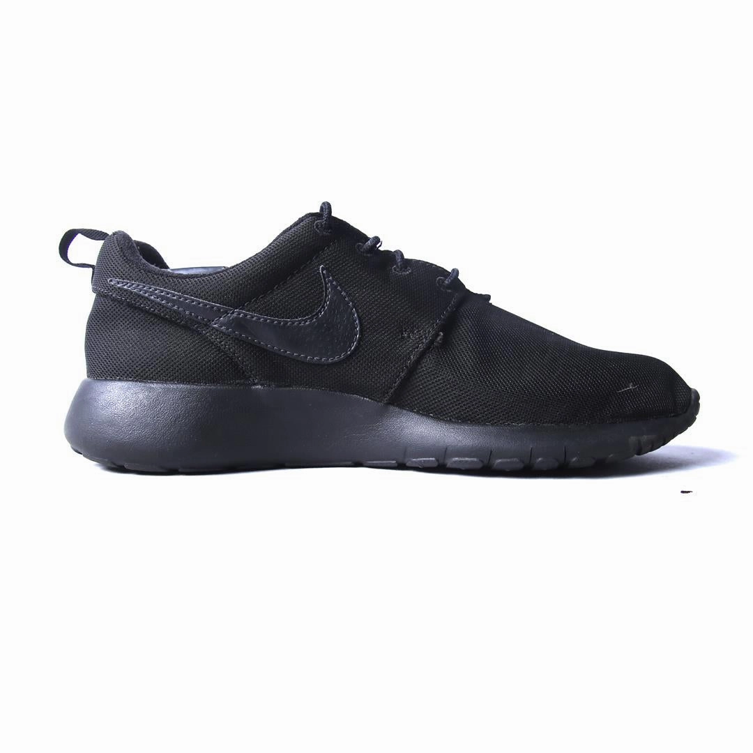 NIKE ROSHE ONE