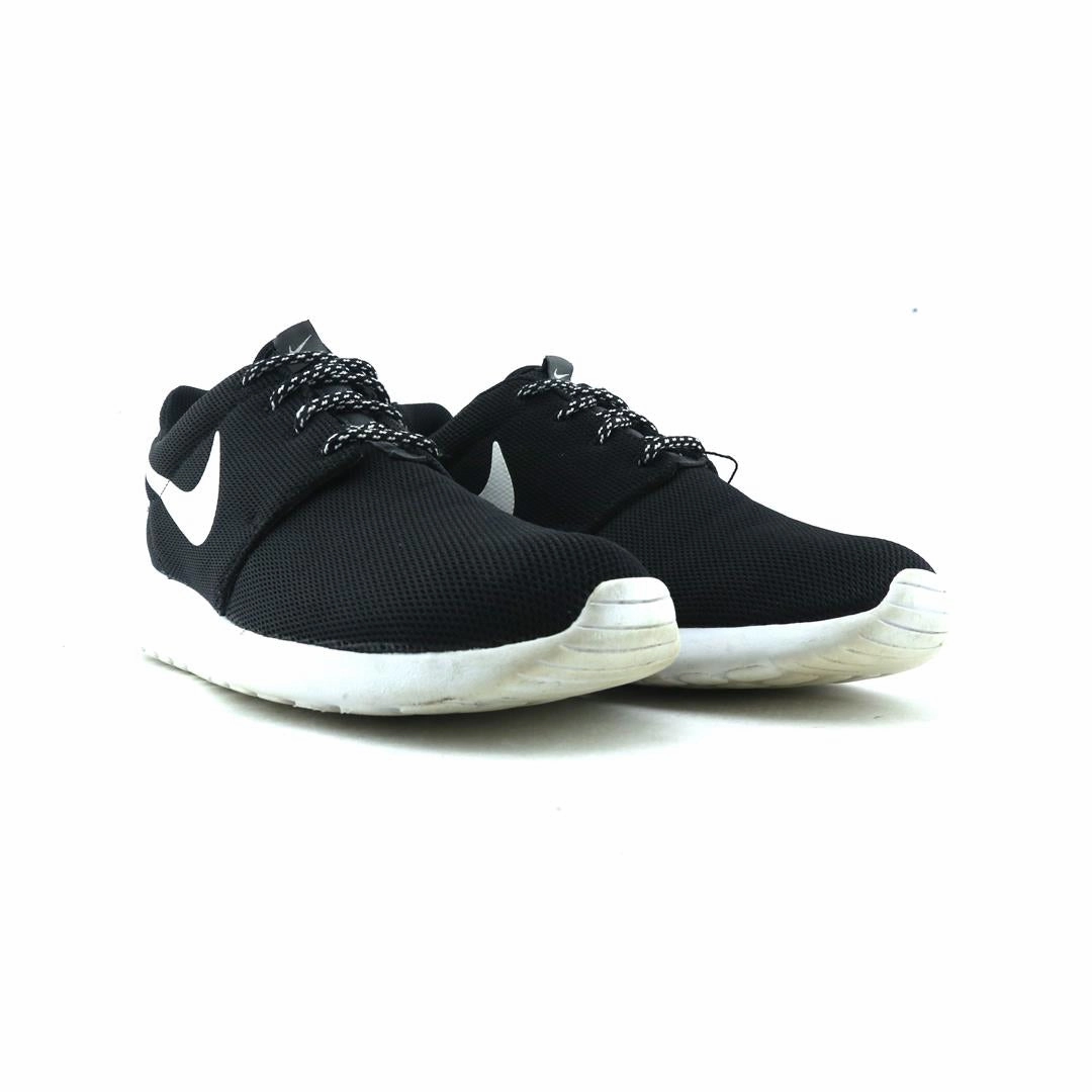 NIKE  ROSHE ONE