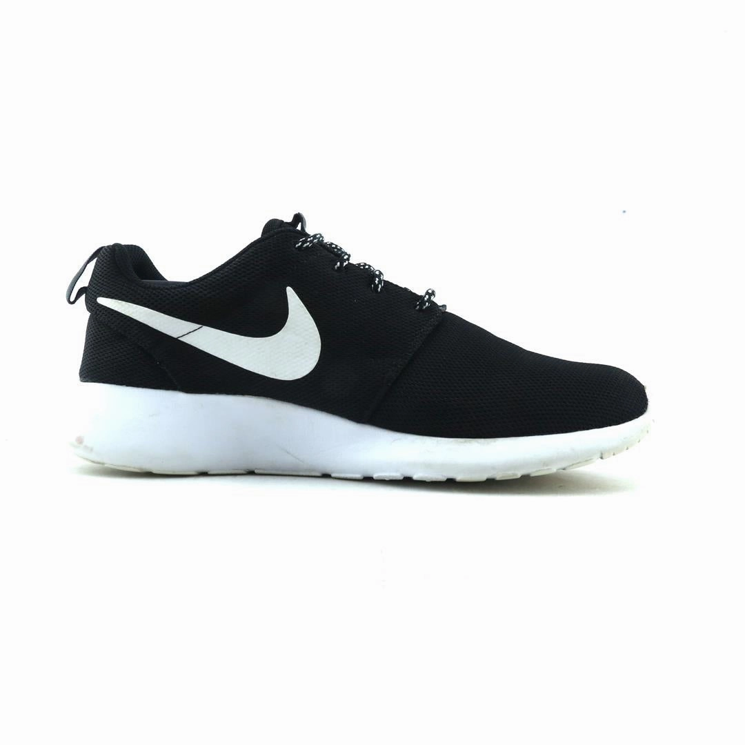 NIKE  ROSHE ONE