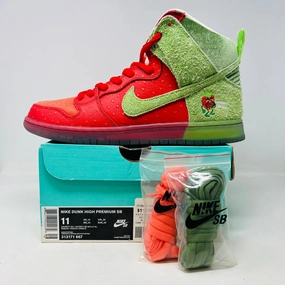 Nike SB Dunk High Strawberry Cough