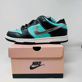 Nike SB Dunk Low Diamond Supply Co.