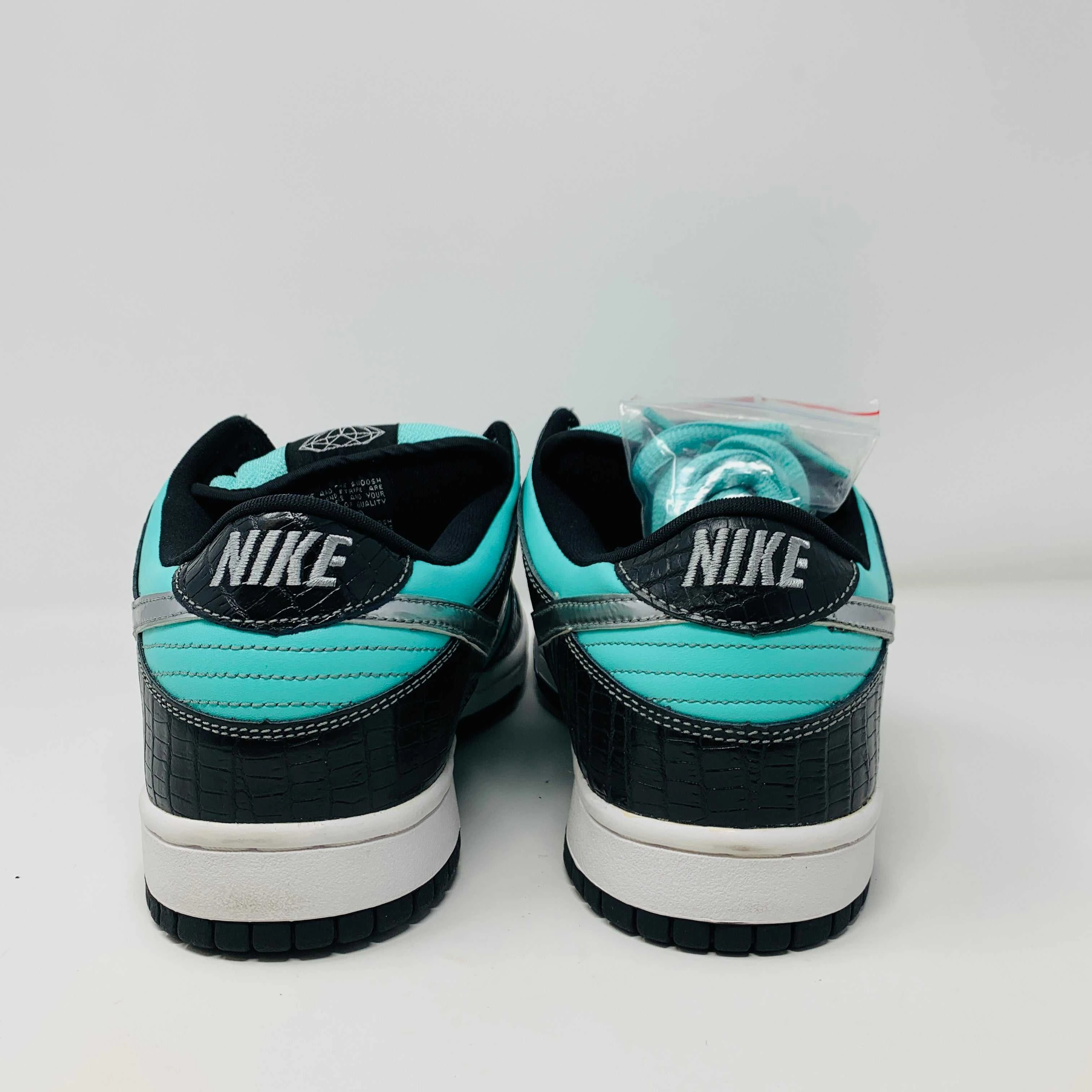 Nike SB Dunk Low Diamond Supply Co.