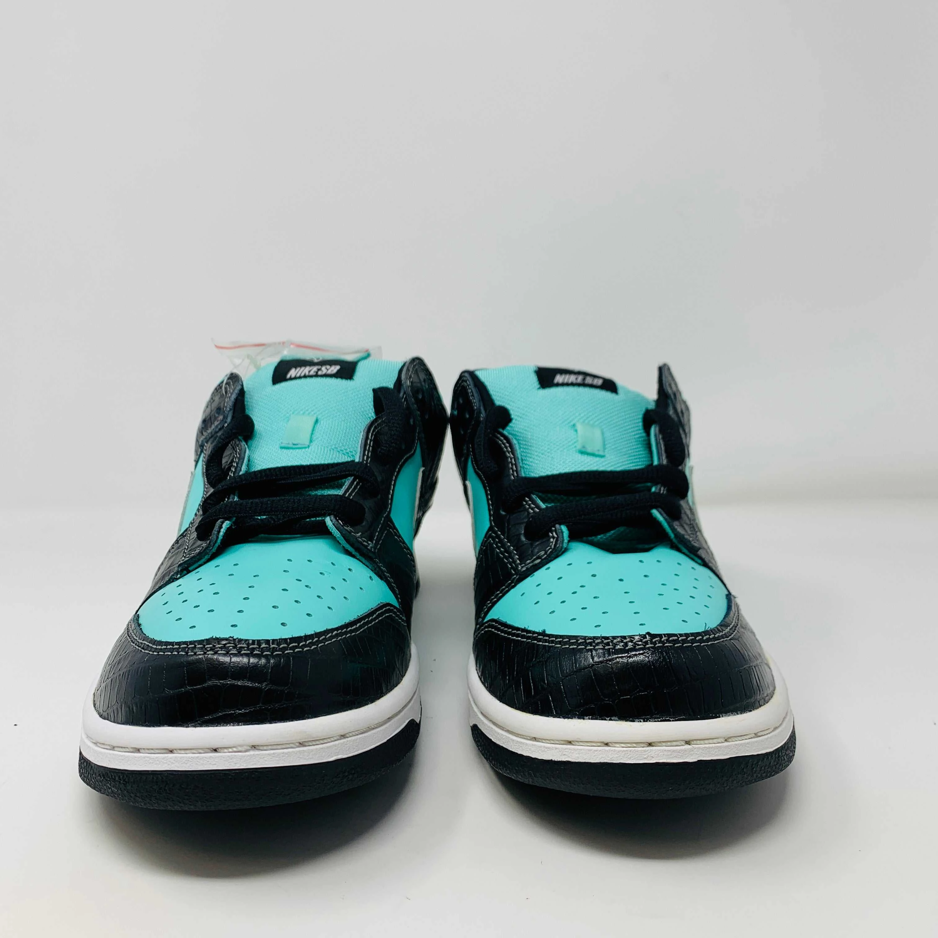 Nike SB Dunk Low Diamond Supply Co.