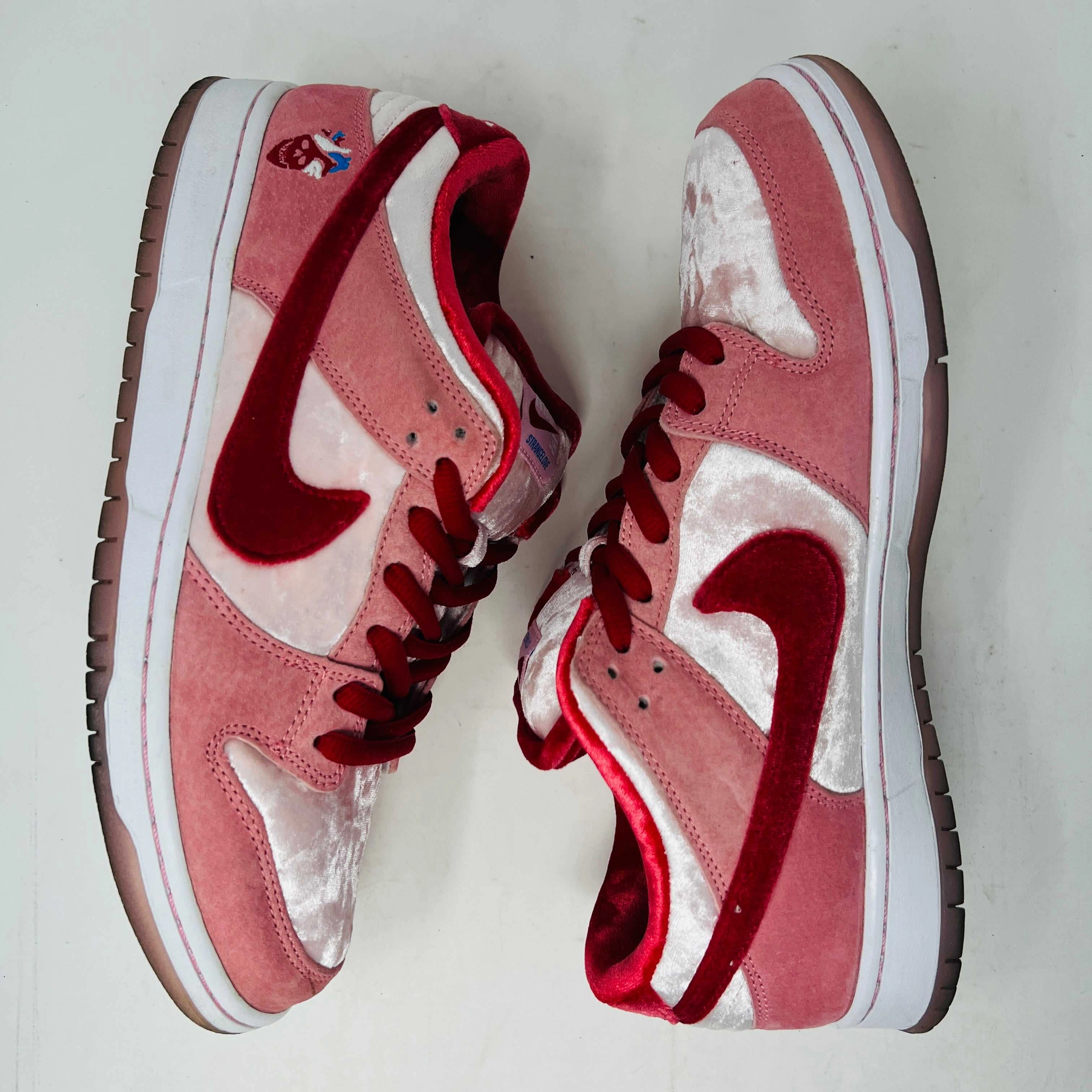 Nike SB Dunk Low StrangeLove Skateboards