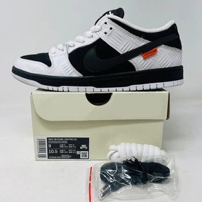Nike SB Dunk Low TIGHTBOOTH