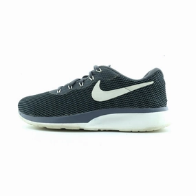 NIKE TANJUN RACER