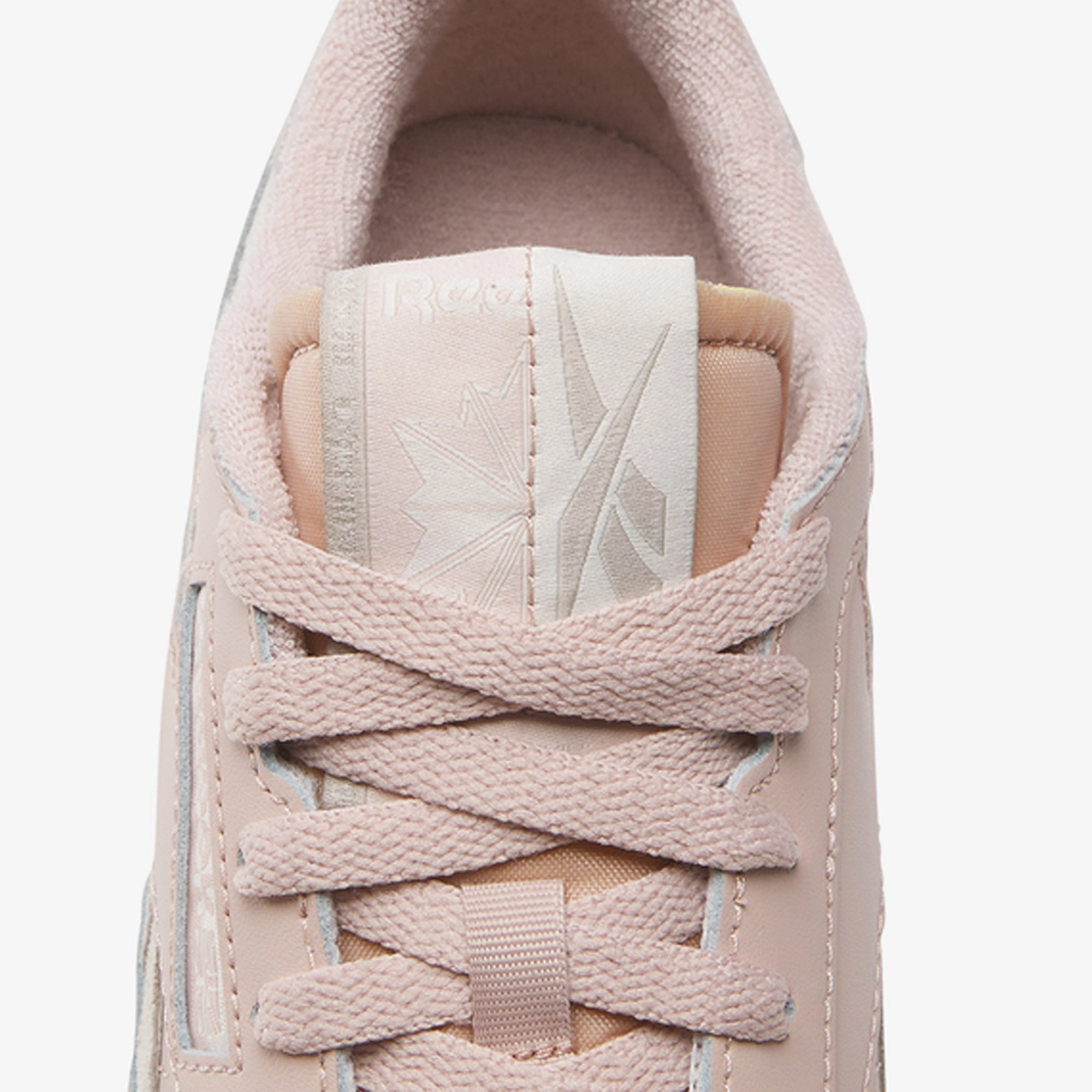 Reebok | CLASSIC LEATHER  { BONE/ASH