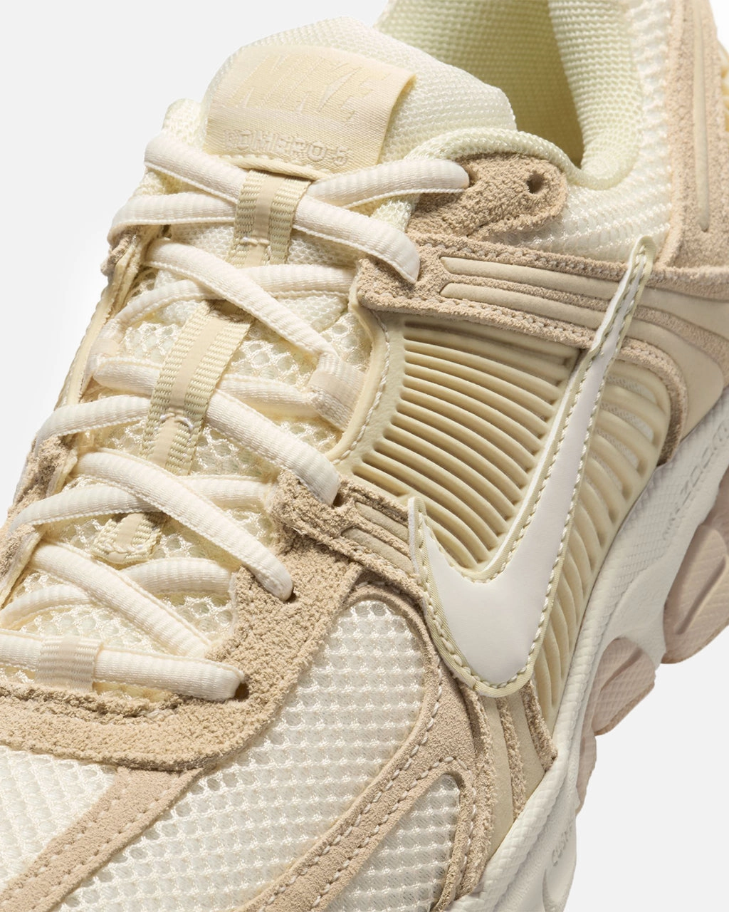 WMNS Zoom Vomero 5 'Beach/Light Khaki'