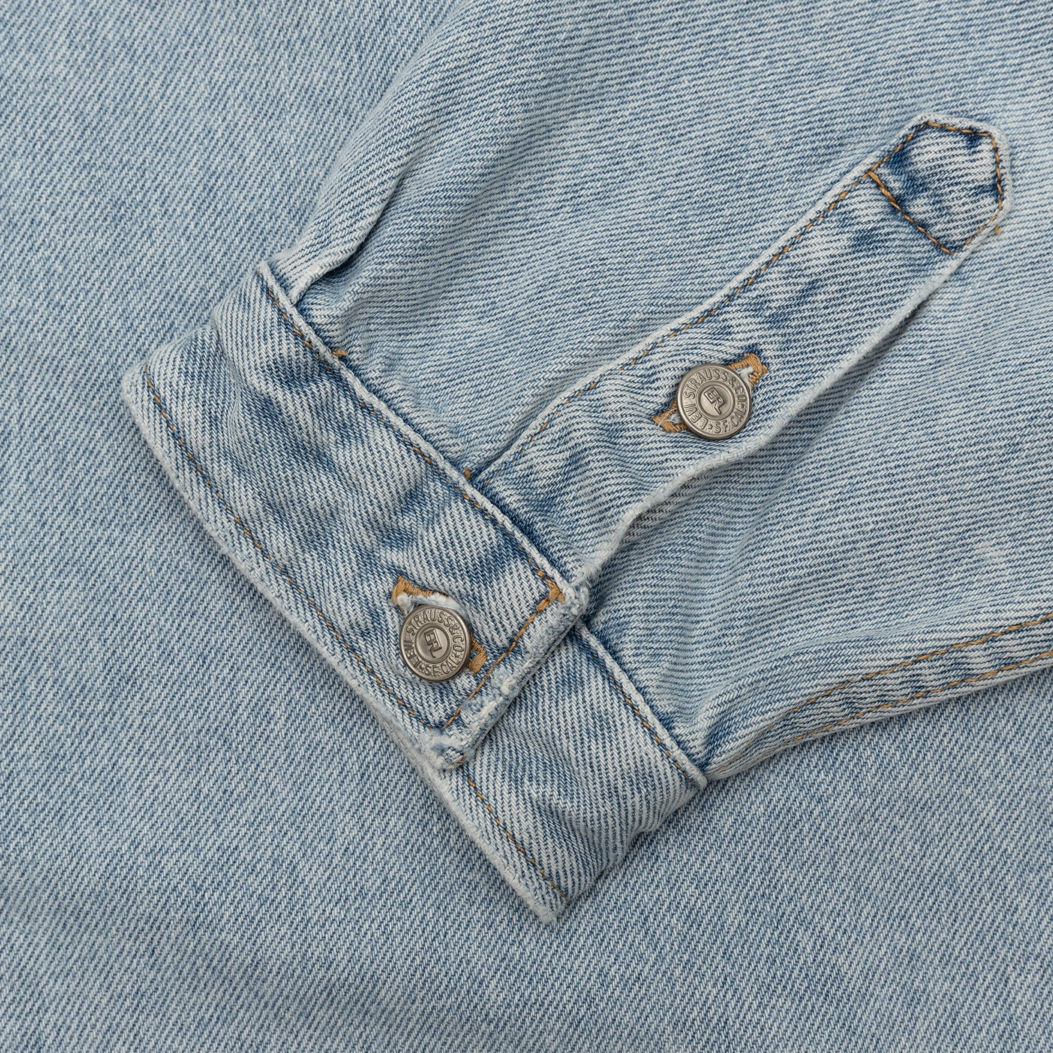 X LEVIS WOVEN DENIM OVERSHIRT